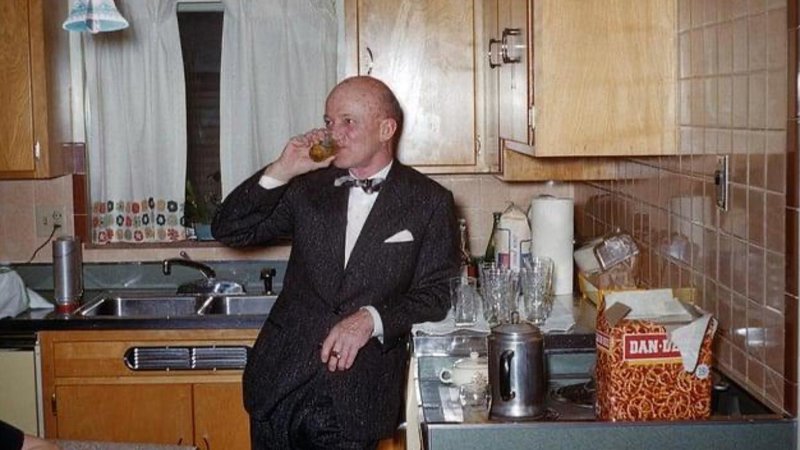 Revisit 1958 With 25 Nostalgic Photos Of Life In The Past Two photos from 1958.