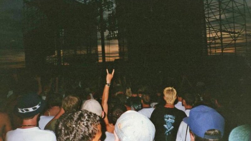 25 Concert And Festival Photos From Back In The Day Two photos.