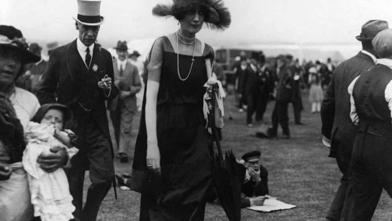 Two images from the 1920s.