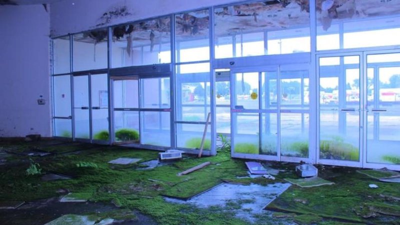 Two urban exploration images.