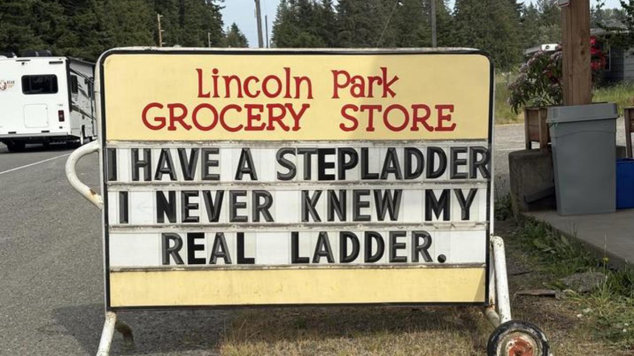25 Ridiculous Signs And Notices Informing The Public | Know Your Meme
