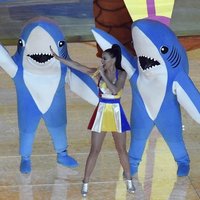Katy Perry Dancing with Left Shark and Right Shark while on stage at the Superbowl XLIX halftime show