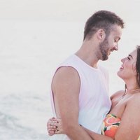 I Love This Woman and Her Curvy Body I Love This Woman and Her Curvy Body