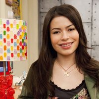 15 Modern Revivals Of Miranda Cosgrove's Recreated 'Interesting' Meme ...