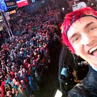 Ninja's Times Square Floss Fail Streamer Ninja taking selfie in front of a large crowd