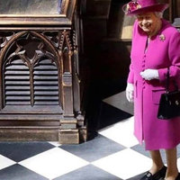 Queen Elizabeth Chess Moves Queen Elizabeth Chess Moves
