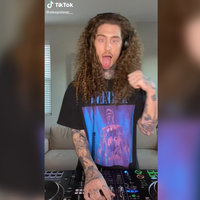 Help The Killer Is Escaping