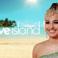 A Hot New Bombshell Enters The Villa