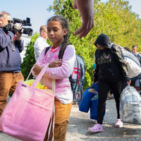 2022 Martha's Vineyard Migrant Drop-Off / Kamala Harris' Home Migrant Bus Drop-Off Martha's Vineyard Migrant Ron DeSantis Immigrants Venezuela.