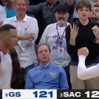 Fan Trolls Steph Curry - 40 On Your Head