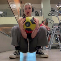 Yourfavoritedaughter2 TikTok gym video "Leg Day Warm-Up" video.