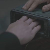 Dune Pain Box meme and scene from the 2021 movie.