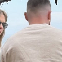 Taylor Swift Yelling at Travis Kelce meme.