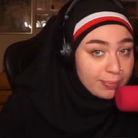 Screenshot of Frogan during her stream in which she said she hopes soldiers from the united states get PTSD.