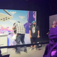 Emiru Assaulted at TwitchCon 2025 image example.