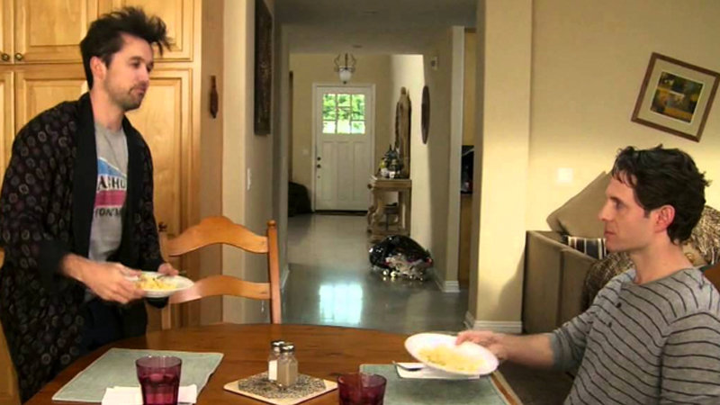 Always Sunny Plate Toss