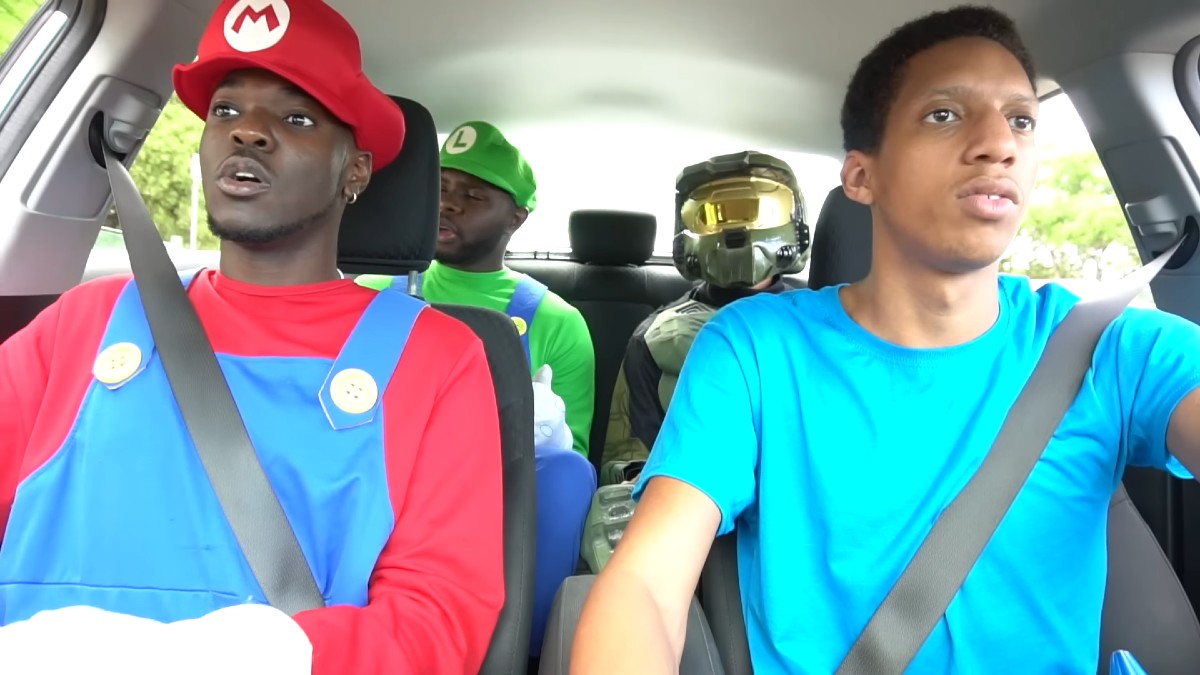 Roll the Windows Up Hurry meme and viral video.