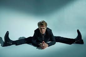 Willem Dafoe poses | Know Your Meme