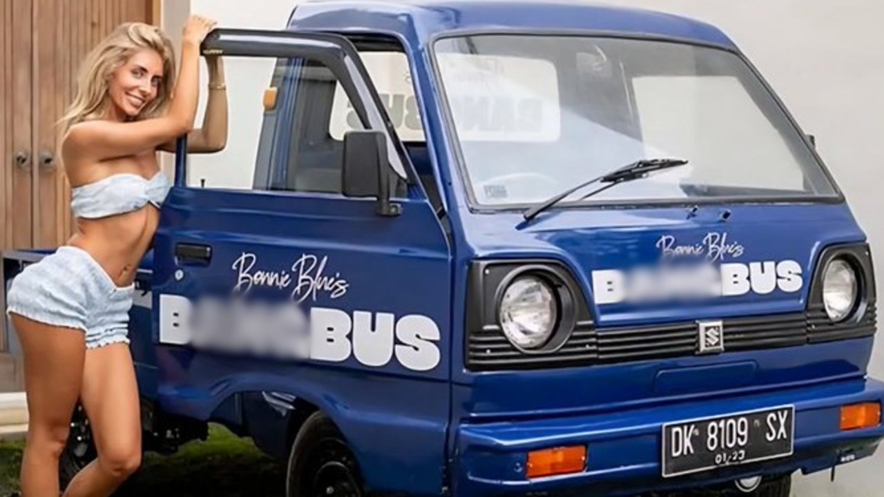Bonnie Blue Bang Bus Tour / Arrest In Bali image example.