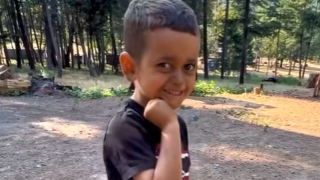 Come Over It's a Surprise Kid meme.