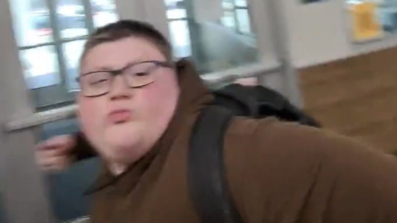 High School Kid Punches ICE Supporter / Okay Punch Kid