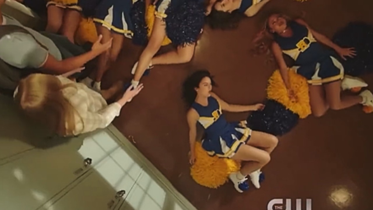 Riverdale's 'Mass Seizure' Scene A Rising Reaction Meme On Stan Twitter