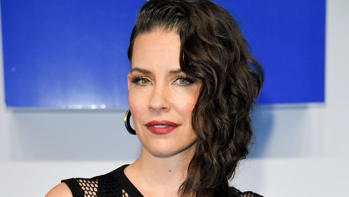 Marvel Actress Evangeline Lilly Comes Out As Anti-Vaxx Mandate To Groans Of Social Media