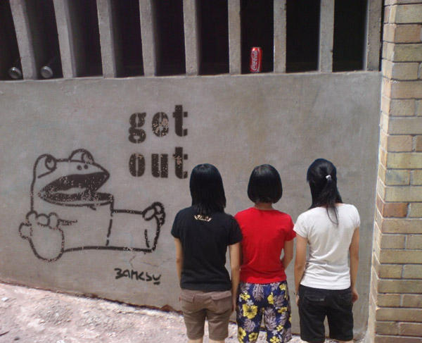 [Image - 285174] | Get Out Frog / Frogout / Me Obrigue | Know Your Meme