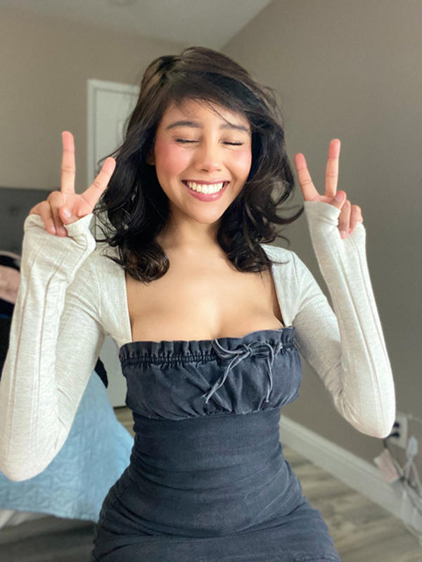 [Discord Soren#0598] I'm looking for someone to feed me Celebs, porn, hentai, girls you know on discord, come make me explode (I'm very much in a Poki, Valk, and Neeko mood but send me whatever!)