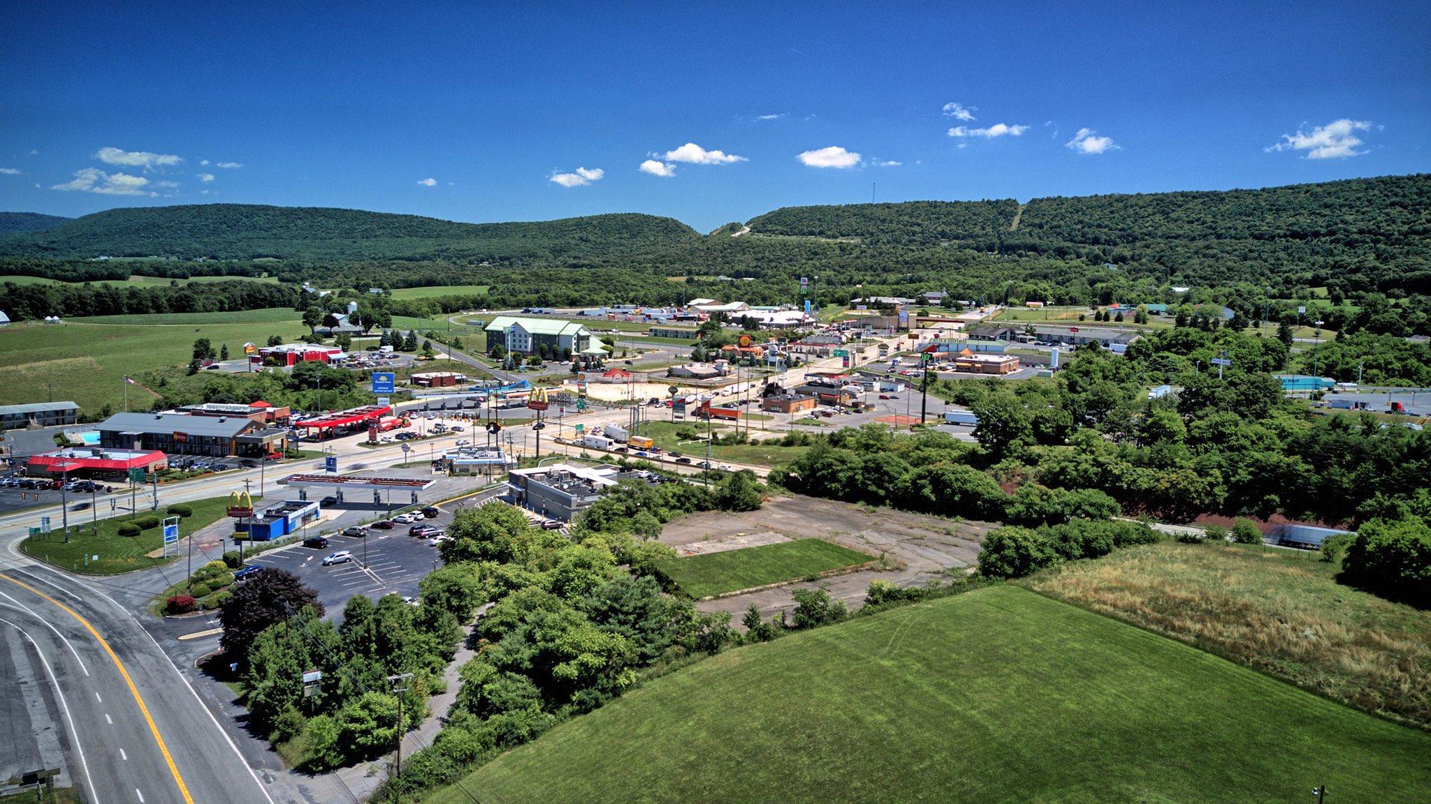 Truckstop Alternate View Breezewood, Pennsylvania Know Your Meme