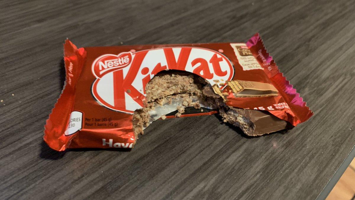 this is a damn crime... Eating KitKats the Wrong Way Know Your Meme