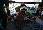 Reddit - <a href="http://www.reddit.com/r/gaming/comments/vxch4/my_mom_started_doing_stain_glass_i_asked_her_for/">My Mom started doing stain glass. I asked her for Freeman and this is what I got</a>