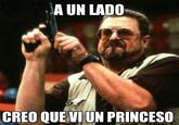 A UN LAD0 CREO QUE VIUN PRINCESO