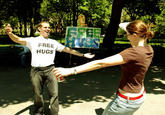 FREE HUGS