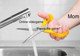 Mom Online videogame "Pause the game!"