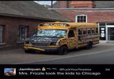 Jamiliquan e Mrs. Frizzle took the kids to Chicago @FuckYourTweetss 3d