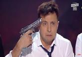 Zelensky pointing a gun to his own head СТУДИЯ КВАРТАЛ 95 Subeonbe