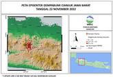 S,009 6°30'S 7°0'S Banten Kota Depok Sukabum PETA EPISENTER GEMPABUMI CIANJUR JAWA BARAT TANGGAL 22 NOVEMBER 2022 DKI Jakarta Bogor Kota Bogor Kota Bekasi Kota Sukabum 107°0'E Bekasi Jawa Barat Cianjur Karawang Purwakarta Waduk Cirata Pop Kota Cimahi Bandung Barat Kota Bandung Bandung Subang 107°30'E *) UPDATE JAM 17:00 WIB TERJADI 145 KALI GEMPABUMI SUSULAN Indramayu N 10 BMKG STASIUN GEOFISIKA 20 km BANDUNG Gempa Utama Magnitudo Gempa Susulan • M< 2.0 2.0 ≤ M<3.0 M≥ 3.0 ▼ Seismograf BMKG Sesar