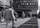 SCRIPTIONS PARISTON ON SCREEN INVADERS FROM MARS NONG CTS VAUDEVILLE CONTINUOUS SHOWS 8BIG ACTS VAUDEVILLE THRILLING BEYOND BENGAL ATEST WORLD WIDE NEWS BUITONI 40%