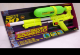 SHOOTS UP TO FEET 50 AIR PRESSURE SUPER SOLKER 50 AIR PRESSURE SUPER SOAKER 50 THE MOST POWERFUL WATERGUN EVER! Needs No Batteries Quick-Pump Action Extra Large Water Capacity Safety Pressure Valve ARAMI