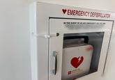EMERGENCY DEFIBRILLATOR IN THE EVENT OF AN AED EMERGENCY, CALL 911 AND LIFEPAK CR Defibrillator