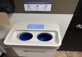 Clean Tech Automated Handwashing Station Sistema Automatico de Lavado de Manos Employees must wash their hands in accordance with State and Federal laws. Empleados deben lavarse las manos con arreglo a leyes Estatales y Federales. 2 Place hands into cylinders. Cologue las manes en los d System will start automatically Sistema comarca Leave in until the water stops. Deja harta que MERITECH 800-932-7707 MERITECH