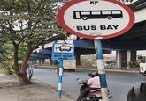 KP D BUS WILL NOT STOP HERE KP BUS BAY