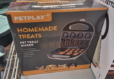 PET PLAY HOMEMADE PET TREAT MAKER TON PETPLAY HOMEMADE TREATS PET TREAT MAKER MAKES UP TO 10 TREATS NON-STICK COOKING PLATES INDICATOR LIGHTS COMPACT STORAGE ANTI-SLIP FEET 0000 XXXXX INCLUDES RECIPE BOOKLET TATK ETT