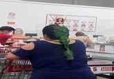 EMPLEADO DEL ARO EMPLEADO DEL MES M Puede Al comprar en Costco da el consentimiento de escanear su ticket al salir. COSTCO VOLESA 旧 ННИХ ΣΕΕΙ R DE DEJAR LOS ARTICULOS EN EL CARRITO DE AUTOSERVICIO 5 SOCIOS