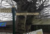 TRAINS OFFICE TO THE TOWN 9½ MINS WALK CAR PARKING
