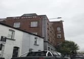 loc, Taispecin Poirceola Peircel 2 Ucire or a mhead Luan-Seth 08.30-18.30 PAY & DISPLAY PARKING MAX STAY 2 HOURS MON-SAT 08.30-18.30 THE ADDRESS 151-RN-660