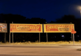 . 189 EEE EEESY Dupla Cheesy Chickenburger ...és próbáld ki a Meki' extrán sajtos, Nacho szószos finomságait! Mondd, hogy CHEEEEEEE! M Dupla Cheesy