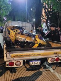 <a href="https://twitter.com/CAPArgento__/status/1680700526776799233">Alternate photograph</a>.
Aftermath:
 !https://i.kym-cdn.com/photos/images/newsfeed/002/623/930/d7e!