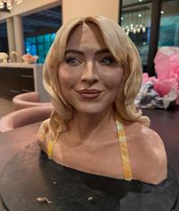 This Sabrina Carpenter cake